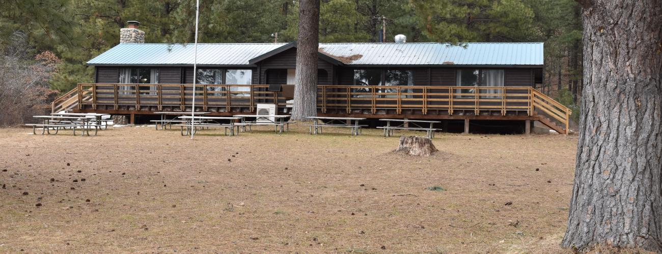 Front view of Brooks Memorial Retreat Center lodge