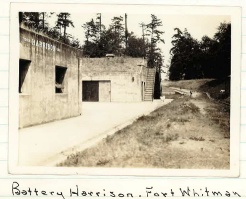 Sepia toned photo of a battery at a fort (Whitman)