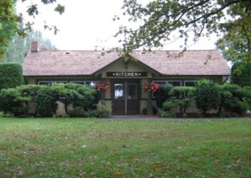 Peace Arch American Kitchen Exterior Front