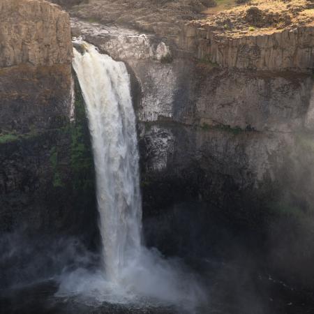 A close up view of the waterfall.