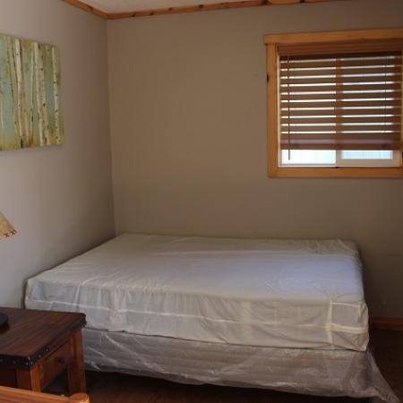 Pearrygin Lake Cabin Main Bed