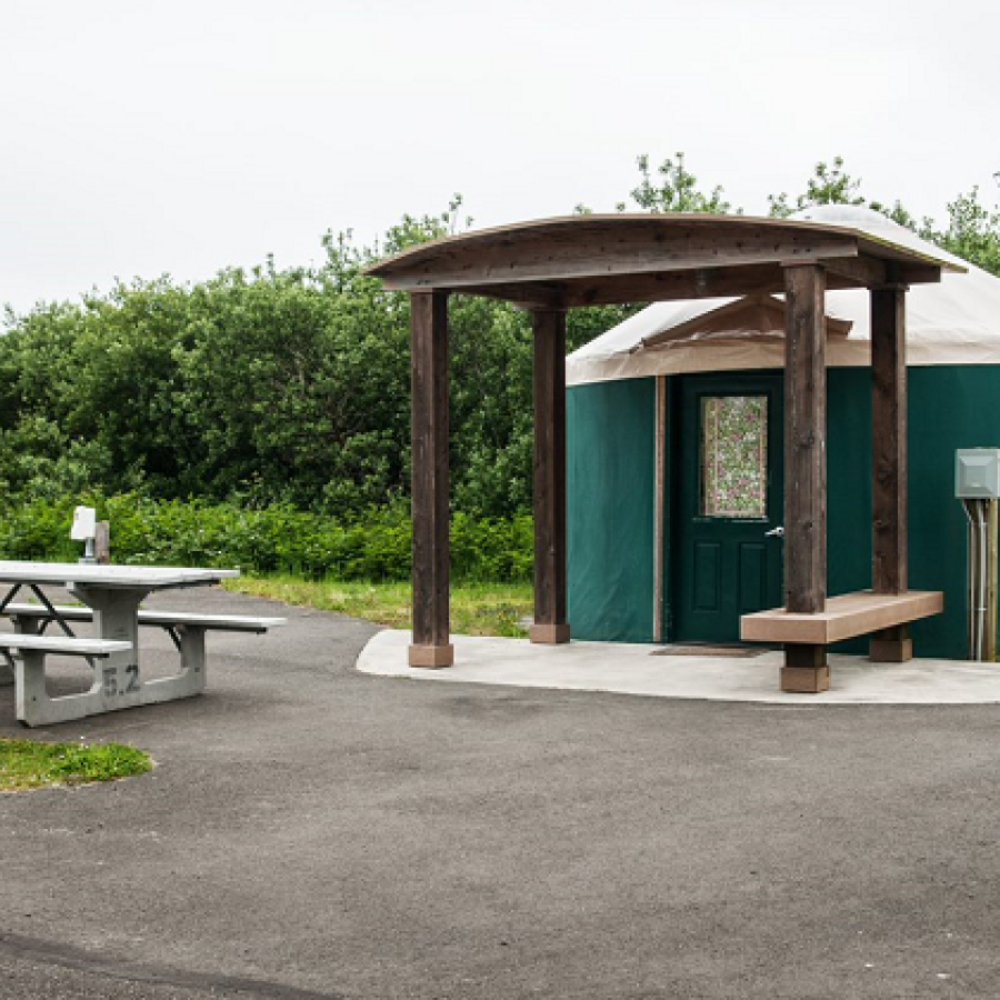 Pacific Beach Yurt Exterior with picnic table