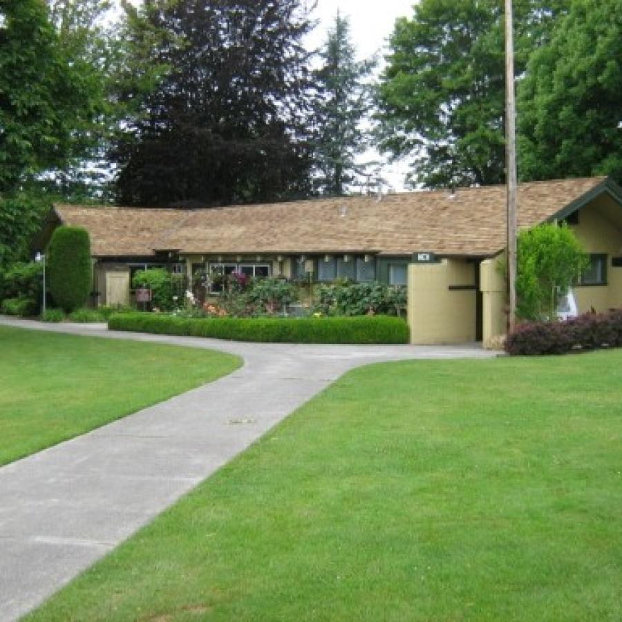 Peace Arch American Kitchen Exterior pathway